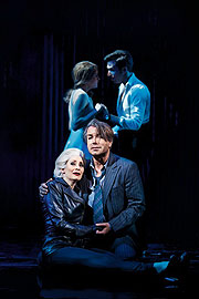 Pia Douwes und Uwe Kröger, Lisa Habermann und Riccardo Greco (Foto: VBW/Brinkhoff-Mögenburg)